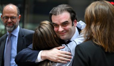 Το παρασκήνιο της εκλογή του Κ.Πιερρακάκη: Η άρνηση για «ξεπάγωμα» των ρωσικών περιουσιακών στοιχείων