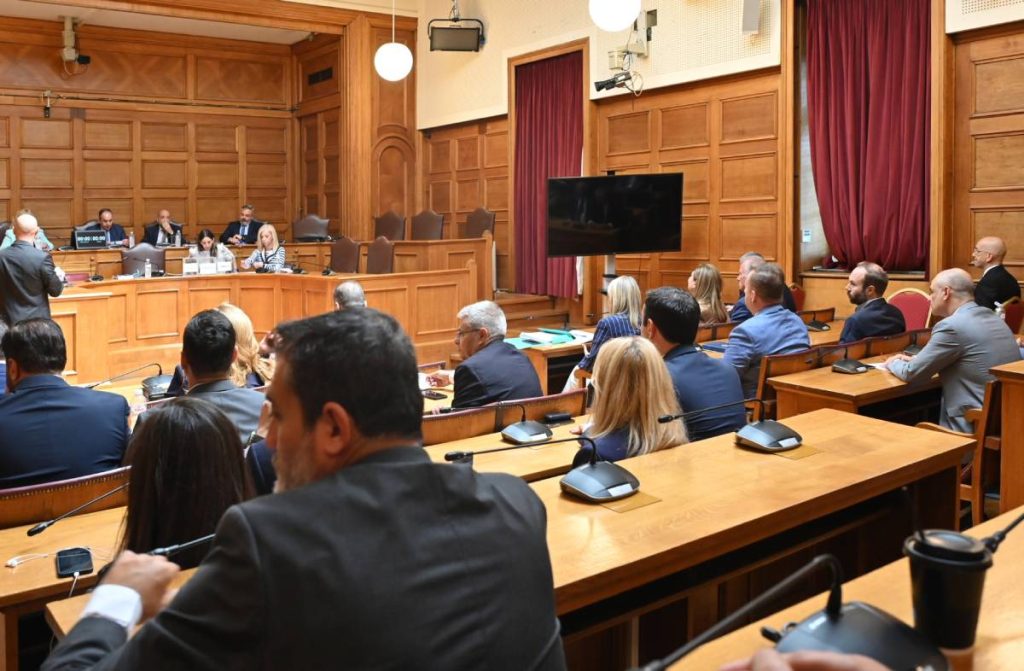 Εξεταστική ΟΠΕΚΕΠΕ: Ο «Φραπές» παραδέχθηκε πως ο γιος του έχει Porche – «Πατέρας του είμαι – Δεν είναι άπορος»