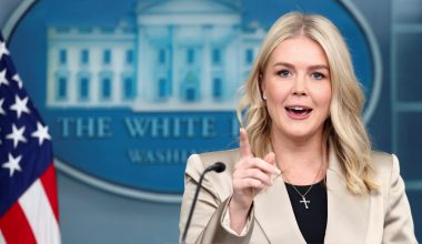 Λευκός Οίκος για αν γνωρίζει ο Ν.Τραμπ την αντίδραση του Κιέβου στο σχέδιο των ΗΠΑ: «Ναι, το γνωρίζει»