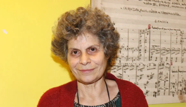 Μ.Θεοδωράκη: «Η φύση με έκανε ασέξουαλ και με προστάτευσε» (βίντεο)