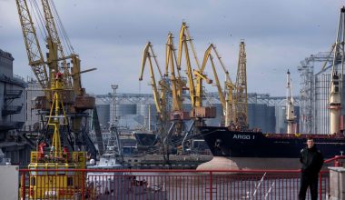 Ρωσική απάντηση στα ουκρανικά κτυπήματα στη Μαύρη Θάλασσα: Κτύπησε ουκρανικό πλοίο στην Οδησσό