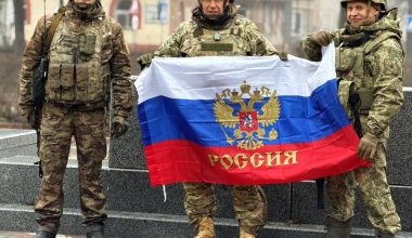 Βλαντιμίρ Σολοβιόφ: Την ρωσική σημαία στο  Ποκρόβσκ  ύψωσε ο γνωστός Ρώσος δημοσιογράφος