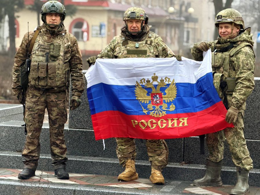 Βλαντιμίρ Σολοβιόφ: Την ρωσική σημαία στο  Ποκρόβσκ  ύψωσε ο γνωστός Ρώσος δημοσιογράφος