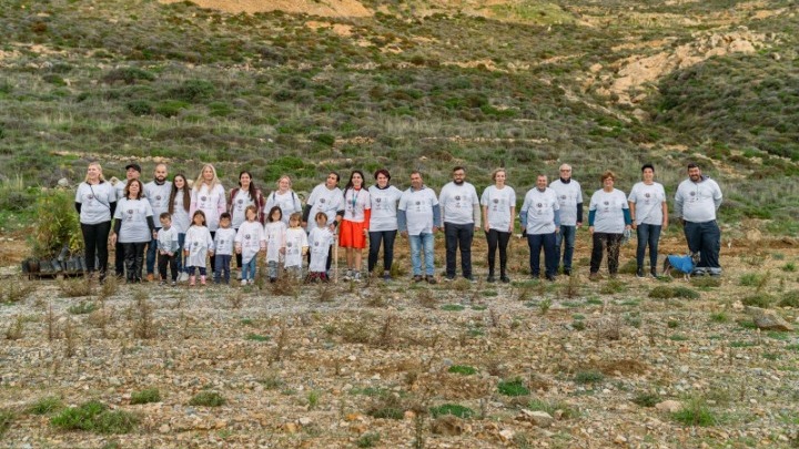 «Φύτεψε σήμερα – Ανέπνευσε αύριο»: Η Σέριφος πρωτοπορεί στην αντιμετώπιση της κλιματικής κρίσης στις Κυκλάδες