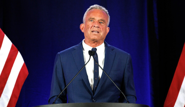 Ο υπ.Υγείας των ΗΠΑ Ρ.Φ.Κένεντι περιγράφει πως στήθηκε η ανθρωποσφαγή στην Ουκρανία από την Νούλαντ & τον Ζελένσκι