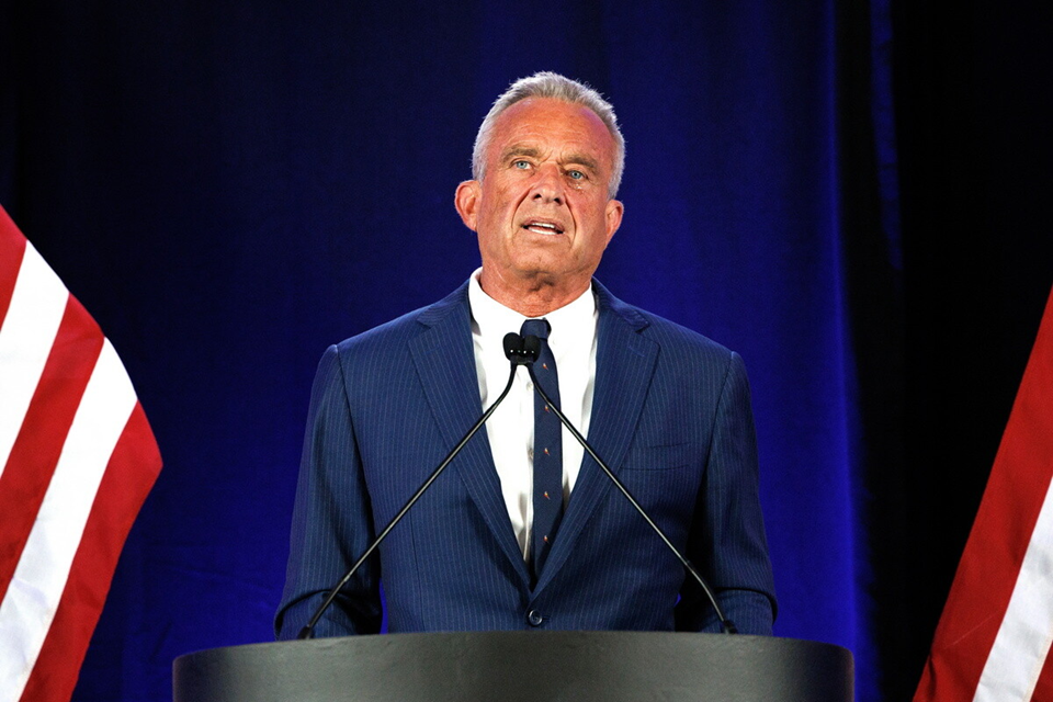 Ο υπ.Υγείας των ΗΠΑ Ρ.Φ.Κένεντι περιγράφει πως στήθηκε η ανθρωποσφαγή στην Ουκρανία από την Νούλαντ & τον Ζελένσκι