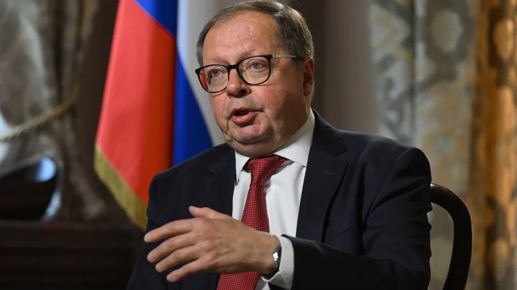 Πρέσβης Ρωσίας στο Ηνωμένο Βασίλειο: «Δεν υπάρχει “συμφωνία” με την Ουκρανία – Μόνο συμφωνία για την παράδοσή της»