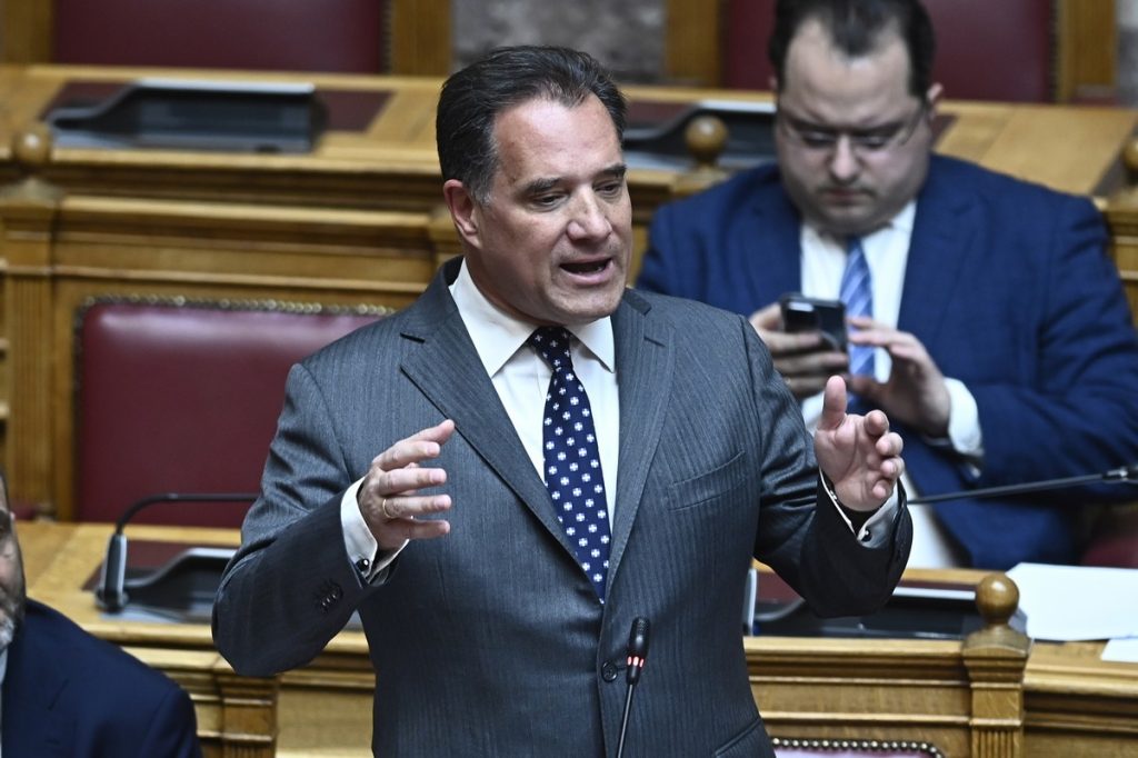 Απίστευτες ατάκες στην Βουλή: «Ανόητοι αριστεροί» είπε ο Α.Γεωργιάδης – Πλεύση Ελευθερίας: «Είσαι γελοίος»