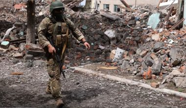 Δείτε το πριν και το μετά του βομβαρδισμού με Geran-2 σε υποσταθμό ηλεκτρικής ενέργειας στην Οδησσό (βίντεο)