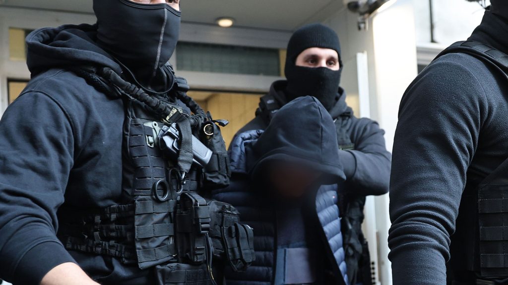 Τι δείχνει η υπόθεση Χιλεντζάκη (της ΝΔ) και του Λαμπράκη (ΠΑΣΟΚ) ως προς το πως ορίζεται η εγκληματική οργάνωση