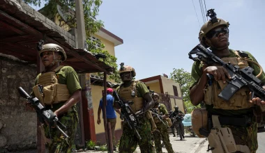 «Καζάνι» που βράζει η Αϊτή εξαιτίας των συμμοριών: 18 χώρες στέλνουν δυνάμεις ασφαλείας για την καταπολέμησή τους