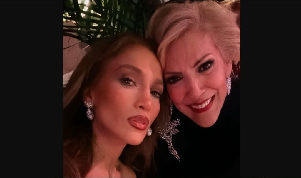 Η τρυφερή ανάρτηση της Τζένιφερ Λόπεζ για τα γενέθλια της μητέρας της: «Ό,τι είμαι τώρα, το οφείλω σε εσένα» (φωτο)