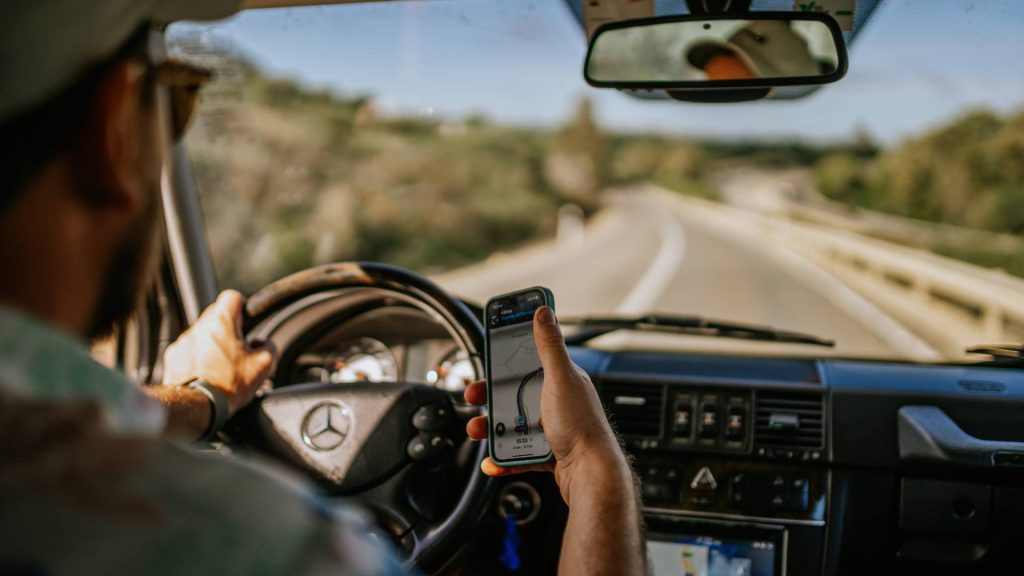 Αυτή είναι η χώρα στην οποία εάν οδηγείς μόνος σου κινδυνεύεις με πρόστιμο!