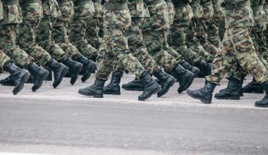 Το νέο μισθολόγιο των ένστολων – Δείτε αναλυτικά παραδείγματα