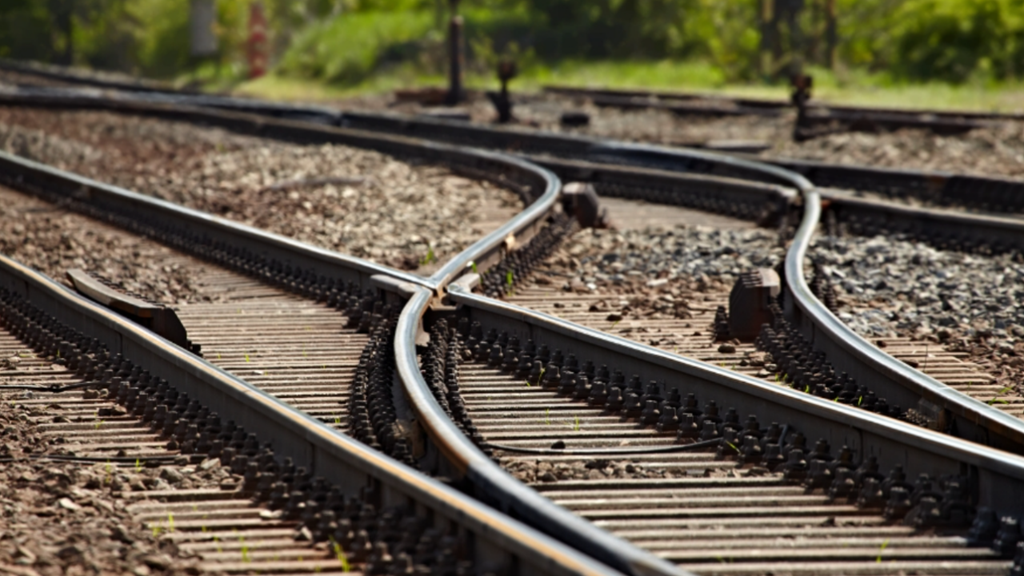 Θεσσαλονίκη: Συνελήφθη 53χρονος οδηγός λεωφορείου που αγνόησε τις κατεβασμένες μπάρες σε σιδηροδρομική διάβαση