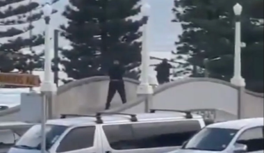 Αυστραλία: Τρομοκρατική επίθεση με πυροβολισμούς σε διάσημη παραλία του Σίδνεϊ – 3 νεκροί & 2 συλλήψεις (βίντεο)