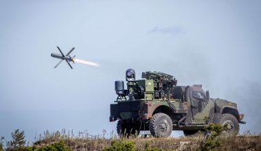 Ερωτήματα  από την πρώτη δοκιμή Spike NLOS: Επιτυχία στις βολές αλλά πώς θα επιβιώσει  από τα τουρκικά drones;