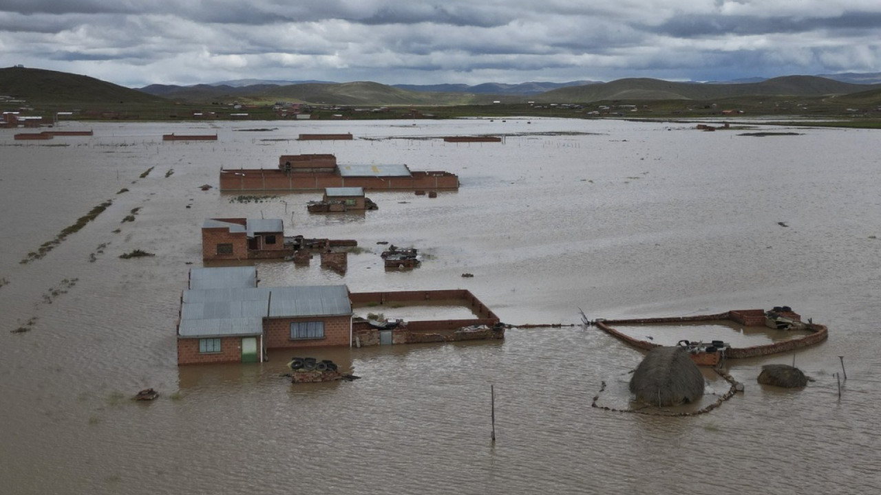 Πλημμύρες στη Βολιβία: Τουλάχιστον τρεις νεκροί και οκτώ αγνοούμενοι