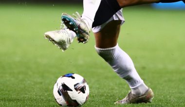 Πρωτάθλημα ποδοσφαίρου: Ο Ολυμπιακός στην κορυφή αλλά η ΑΕΚ πλησίασε στο βαθμό