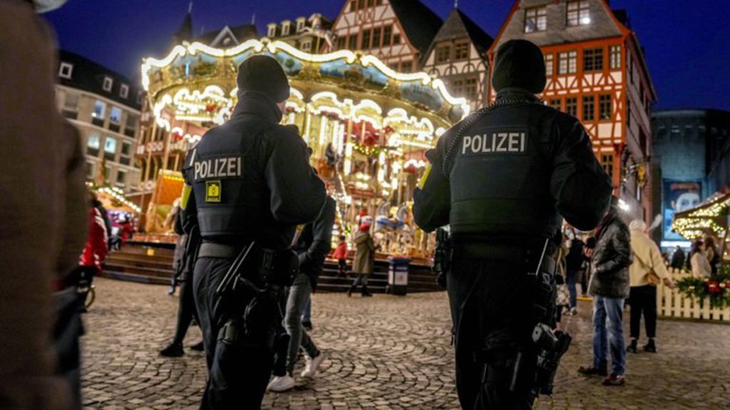 Γερμανία: Συνελήφθησαν 5 αλλοδαποί που ετοίμαζαν επίθεση με αυτοκίνητο σε χριστουγεννιάτικη αγορά στη Βαυαρία