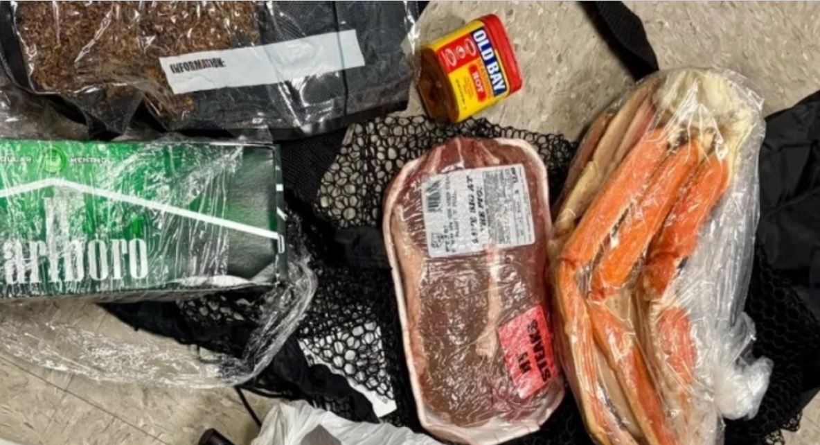 Νότια Καρολίνα: Drone «εφοδιάστηκε» με χριστουγεννιάτικες λιχουδιές και τις έριξε σε κρατούμενους φυλακής (βίντεο)