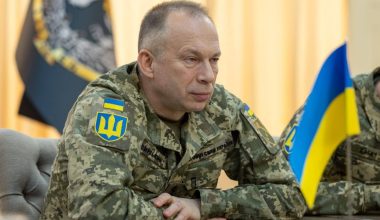 Παραδοχή Ο.Σίρσκι: «Δεχόμαστε 300 επιθέσεις την ημέρα – Δεν υπάρχουν “ήσυχοι τομείς” σε όλο το μέτωπο»