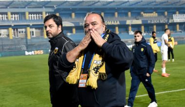 Ο Μάριος Ηλιόπουλος γνώρισε την αποθέωση από τους φιλάθλους της ΑΕΚ στο Αγρίνιο – Δείτε βίντεο και φωτογραφίες