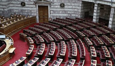 Βουλή: Τριπλή μάχη μεταξύ Θεοδωρικάκου, Κωνσταντοπούλου και Φάμελλου