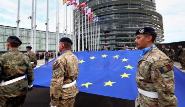 Η ΕΕ απαίτησε ευρωπαϊκή πολυεθνική στρατιωτική δύναμη στην Ουκρανία αλλιώς δεν θα υπάρξει συμφωνία!