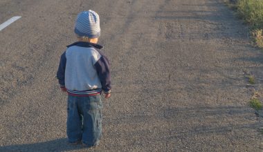 Ρέθυμνο: 3χρονο αγοράκι εντοπίστηκε να περιπλανιέται μόνο του στους δρόμους