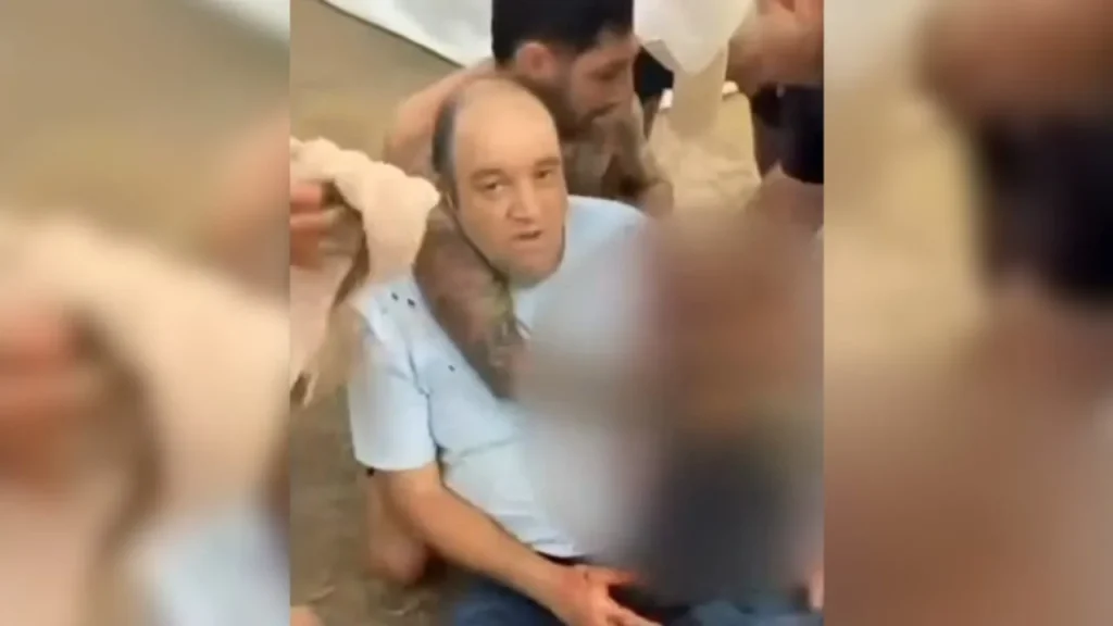 Δωρεές ύψους 1 εκατ. ευρώ για τον 43χρονο που αφόπλισε θαρραλέα τον ένα δράστη της φονικής επίθεσης στο Σίδνεϊ