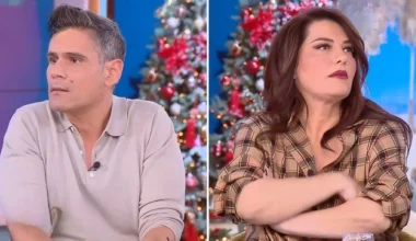 «Σύγκρουση» Δ.Ουγγαρέζου – Κ.Ζαρίφη στον «αέρα» εκπομπής – «Μην μιλάς στο αυτί μου!» (βίντεο)