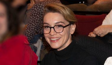 Γιούλια Σκαφίδα: «Δεν έχω μονογονεϊκή οικογένεια – Δεν θέλω να παίρνω μόνο εγώ τα εύσημα» (βίντεο)