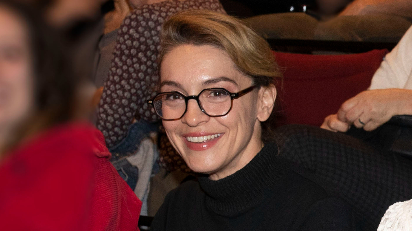 Γιούλια Σκαφίδα: «Δεν έχω μονογονεϊκή οικογένεια – Δεν θέλω να παίρνω μόνο εγώ τα εύσημα» (βίντεο)