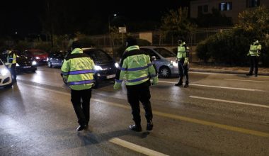 Στη φυλακή ο ένας από τους 3 αστυνομικούς της Τροχαίας που ζητούσαν παραδάκι για να μην κόβουν κλήσεις: Πώς δρούσαν