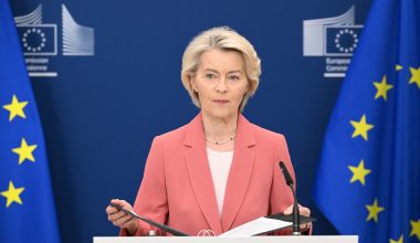 Η Ο.Φον ντερ Λάιεν καλεί την Ευρώπη «να προετοιμαστεί για υβριδικό πόλεμο» – «Πρέπει να είμαστε έτοιμοι»