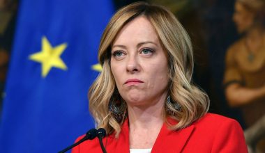 Τ.Μελόνι για «παγωμένα» ρωσικά κεφάλαια: «Δεν στηρίζουμε ακόμη καμία σχετική απόφαση»