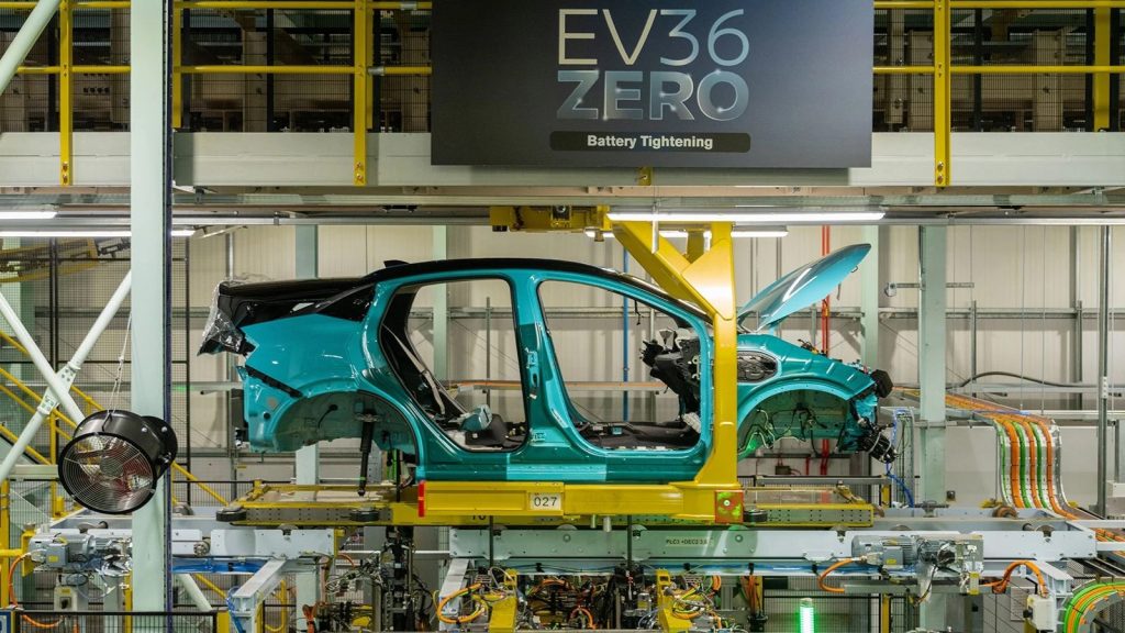 Ξεκίνησε η παραγωγή του νέου Nissan Leaf (βίντεο)