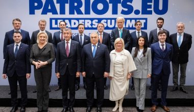 Αφροδίτη Λατινοπούλου: Στις Βρυξέλλες η πρόεδρος της Φωνής Λογικής για τη Σύνοδο των ηγετών των «Patriots» (φωτο)