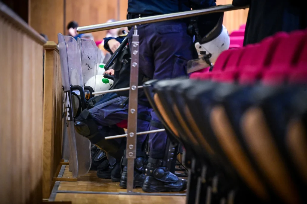 Την ενοχή όλων των κατηγορουμένων στη δίκη της Χρυσής Αυγής πρότεινε η Εισαγγελέας