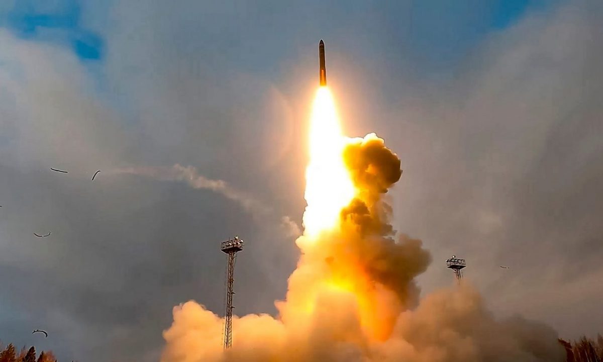 Α.Λουκασένκο: «Ο ρωσικός πύραυλος Oreshnik βρίσκεται στη Λευκορωσία από χθες – Τίθεται σε υπηρεσία μάχης»