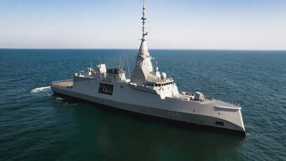 Η ανάρτηση του Κ.Μητσοτάκη με την ύψωση της ελληνικής σημαίας στην φρεγάτα «Κίμων»