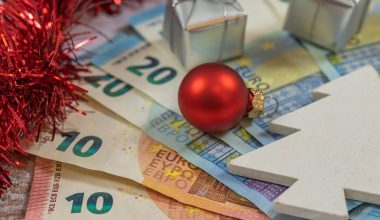 ΓΣΕΕ: Πώς θα πληρωθούν όσοι εργαστούν τα Χριστούγεννα και την Πρωτοχρονιά