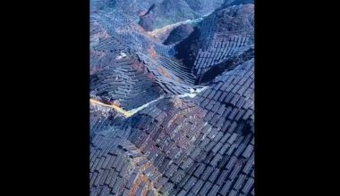 Κίνα: Ολόκληρα βουνά στην επαρχία Γκουιζού καλύφθηκαν με φωτοβολταϊκά – Δείτε εικόνες