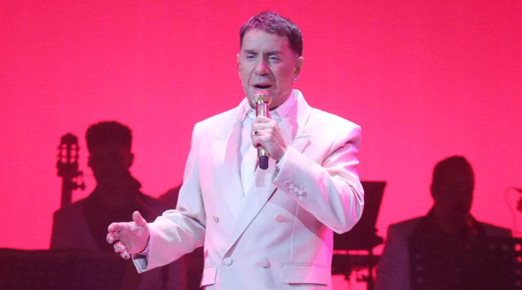 Γ.Μαζωνάκης: Ο ιδιοκτήτης Θ.Παπαγεωργίου του Fever που εμφανίζεται ως ο εγκέφαλος του εκβιασμού απαντά με εξώδικο