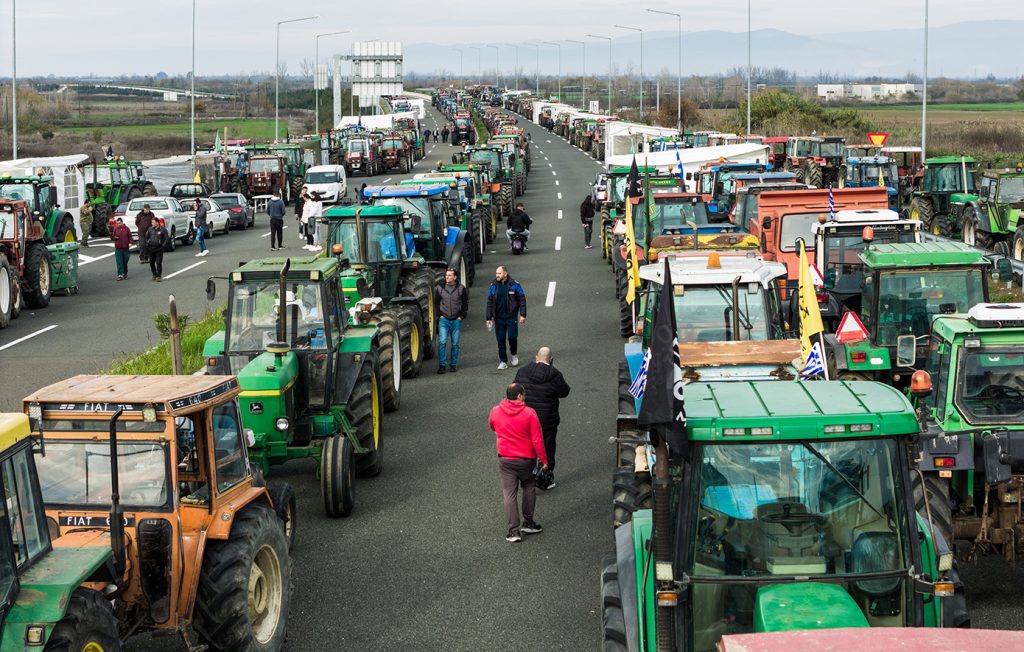 Αγροτικές κινητοποιήσεις: Άνοιξε η υψηλή γέφυρα στην Χαλκίδα μετά από τρεις ώρες