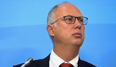 Κ.Ντιμιτρίεφ για νέα χρηματοδότηση της Ουκρανίας από ΕΕ: «Θανάσιμο πλήγμα για Ούρσουλα, Μερτς, Μακρόν & Στάρμερ»