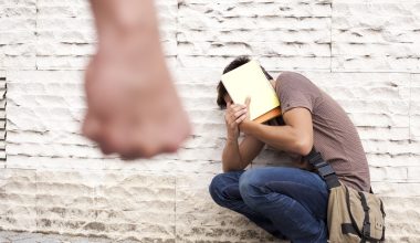 Μεσολόγγι: Συνελήφθησαν δυο ανήλικοι για μπούλινγκ σε 14χρονο – Τον χτύπησαν στο πρόσωπο