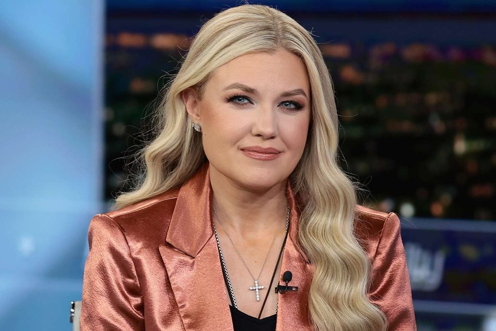 Στηρίζει Τζέι Ντι Βανς η Έρικα Κερκ για τις εκλογές το 2028