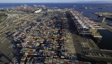 ΗΠΑ: Τερματικός εμπορικός σταθμός στον λιμένα του Long Beach λειτουργεί χωρίς ανθρώπινη παρέμβαση